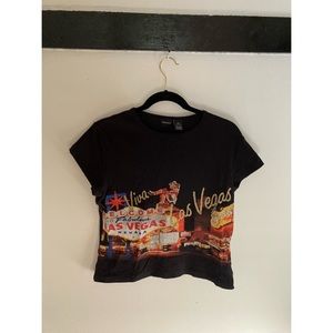 Las Vegas cropped tee